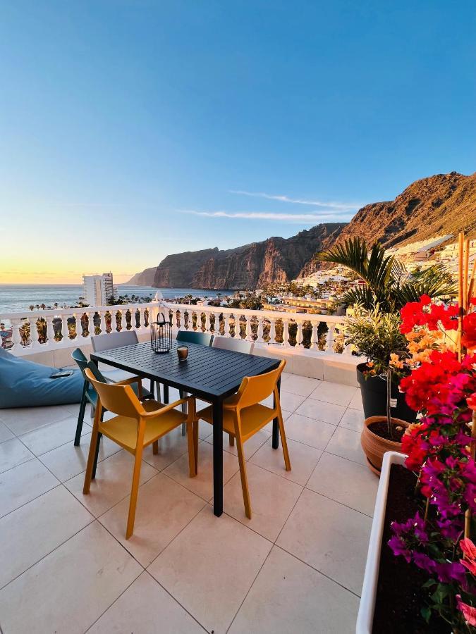 Luxury Penthouse With Breathtaking Views And Huge Private Terraces Apartment Puerto de Santiago  Bagian luar foto