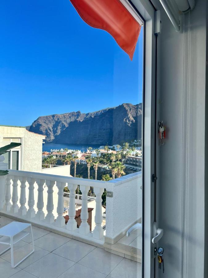 Luxury Penthouse With Breathtaking Views And Huge Private Terraces Apartment Puerto de Santiago  Bagian luar foto